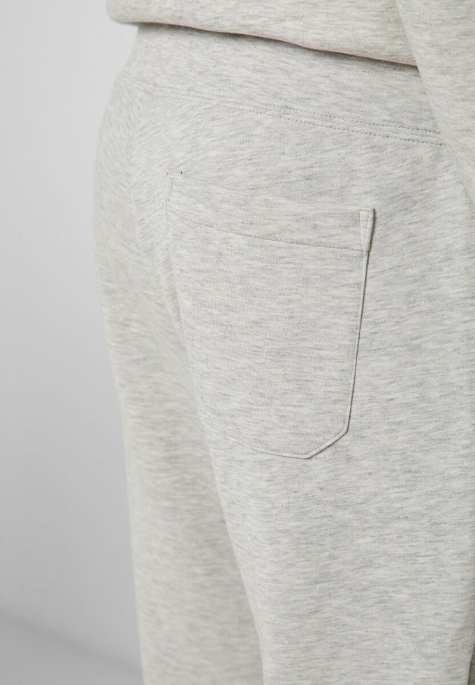 Gråa Ralph Lauren Essential träningsbyxor med manschett Gråa Ralph Lauren Essential träningsbyxor med manschett