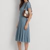 Lauren Tan /Navy Dam Ralph Lauren Randig Canvas Medium Handväska Lauren Tan /Navy Dam Ralph Lauren Randig Canvas Medium Handväska