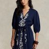 Marinblå Ralph Lauren maxiklänning med blommig broderad gasväv för kvinnor Marinblå Ralph Lauren maxiklänning med blommig broderad gasväv för kvinnor