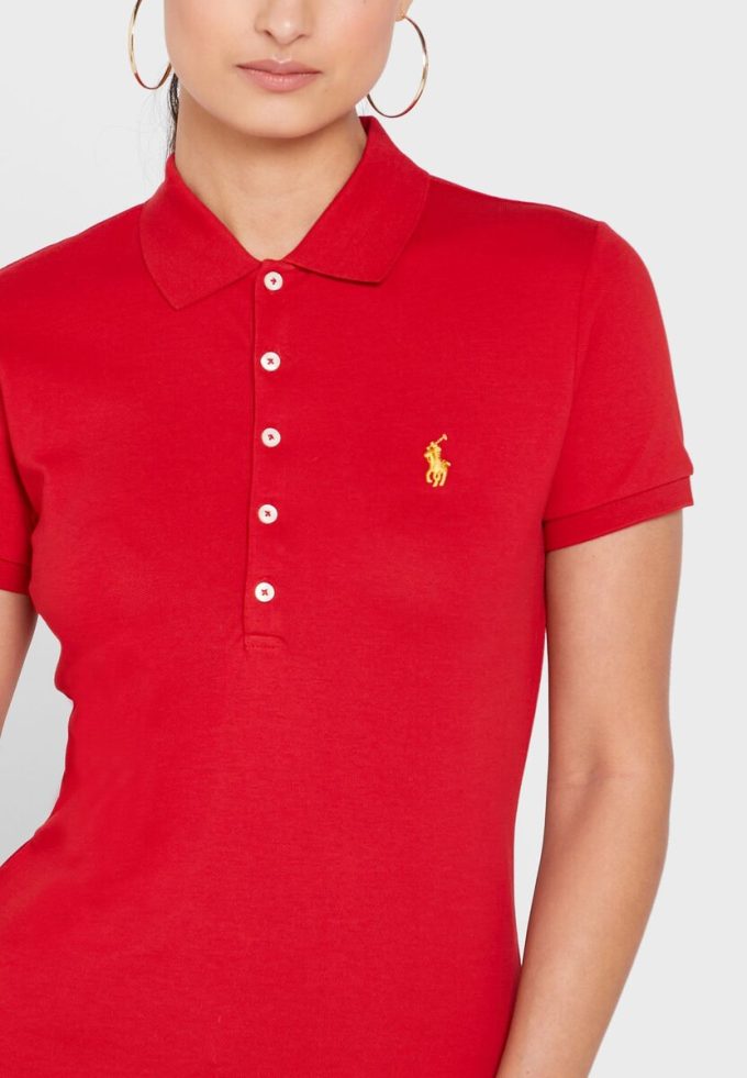 Röda Ralph Lauren Pikétröjor med knappdetaljer för kvinnor Röda Ralph Lauren Pikétröjor med knappdetaljer för kvinnor