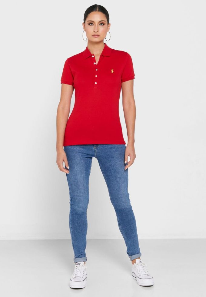 Röda Ralph Lauren Pikétröjor med knappdetaljer för kvinnor Röda Ralph Lauren Pikétröjor med knappdetaljer för kvinnor