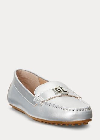 Silver Ralph Lauren Barnsbury Metallic Nappa Läder Driver Flat Shoes för kvinnor Silver Ralph Lauren Barnsbury Metallic Nappa Läder Driver Flat Shoes för kvinnor