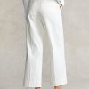 Vita Ralph Lauren Chino-byxor med vida ben för kvinnor Vita Ralph Lauren Chino-byxor med vida ben för kvinnor